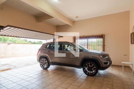 Casa à venda com 350m², 3 quartos e 2 vagas Casa à venda com 350m², 3 quartos e 2 vagasGaragem