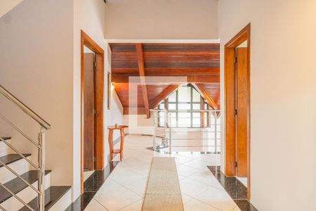 Casa à venda com 350m², 3 quartos e 2 vagas Casa à venda com 350m², 3 quartos e 2 vagasCorredor