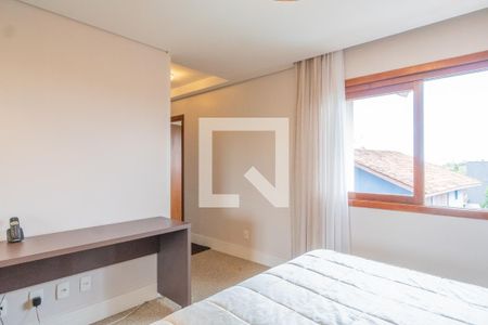 Casa à venda com 350m², 3 quartos e 2 vagas Casa à venda com 350m², 3 quartos e 2 vagasQuarto 3 - Suíte