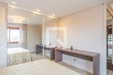 Casa à venda com 350m², 3 quartos e 2 vagas Casa à venda com 350m², 3 quartos e 2 vagasQuarto 3 - Suíte