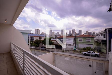 Varanda de casa à venda com 3 quartos, 240m² em Vila Gumercindo, São Paulo