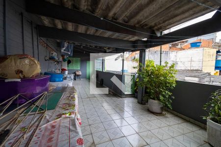 Casa à venda com 143m², 4 quartos e 2 vagas Casa à venda com 143m², 4 quartos e 2 vagasÁrea comum