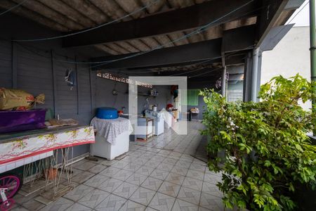 Casa à venda com 143m², 4 quartos e 2 vagas Casa à venda com 143m², 4 quartos e 2 vagasÁrea de Serviço