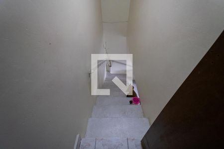 Casa à venda com 143m², 4 quartos e 2 vagas Casa à venda com 143m², 4 quartos e 2 vagasCorredor