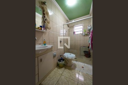 Casa à venda com 143m², 4 quartos e 2 vagas Casa à venda com 143m², 4 quartos e 2 vagasBanheiro