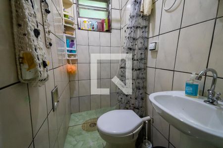 Casa à venda com 143m², 4 quartos e 2 vagas Casa à venda com 143m², 4 quartos e 2 vagasBanheiro de Serviço