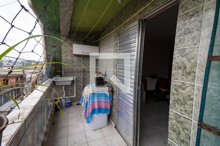 Casa à venda com 143m², 4 quartos e 2 vagas Casa à venda com 143m², 4 quartos e 2 vagasvaranda