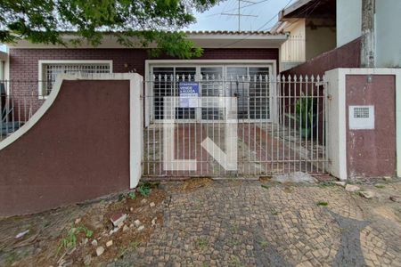Casa à venda com 170m², 3 quartos e 4 vagasFachada