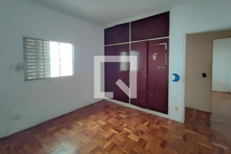 Casa à venda com 170m², 3 quartos e 4 vagasQuarto 2