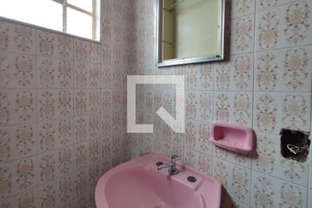 Casa à venda com 170m², 3 quartos e 4 vagasBanheiro Suíte 