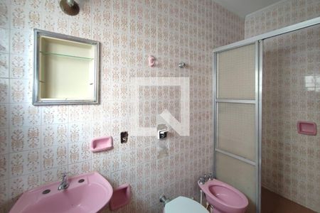 Casa à venda com 170m², 3 quartos e 4 vagas Banheiro Suíte 