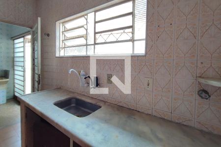 Casa à venda com 170m², 3 quartos e 4 vagasCozinha 