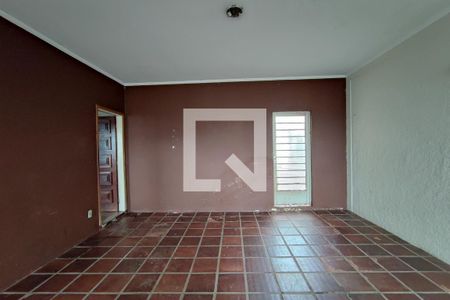 Casa à venda com 170m², 3 quartos e 4 vagasQuintal - Garagem