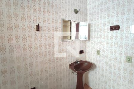 Casa à venda com 170m², 3 quartos e 4 vagasBanheiro Social