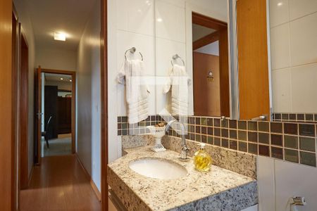 Apartamento à venda com 84m², 3 quartos e 2 vagas Apartamento à venda com 84m², 3 quartos e 2 vagasBanheiro