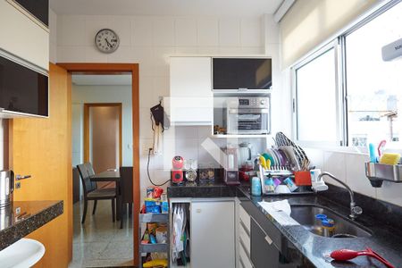 Apartamento à venda com 84m², 3 quartos e 2 vagas Apartamento à venda com 84m², 3 quartos e 2 vagasCozinha