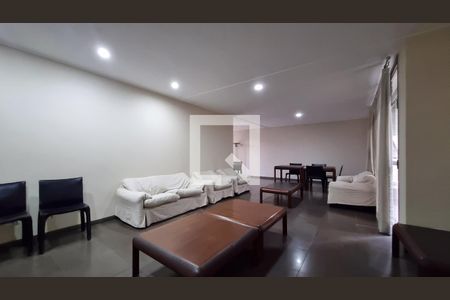 Apartamento à venda com 196m², 3 quartos e 3 vagas Apartamento à venda com 196m², 3 quartos e 3 vagasÁrea comum - Salão de festas