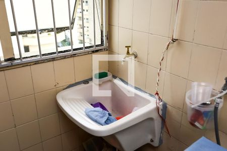 Apartamento à venda com 196m², 3 quartos e 3 vagas Apartamento à venda com 196m², 3 quartos e 3 vagasÁrea de Serviço