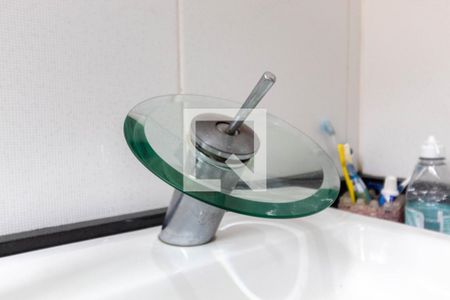 Casa à venda com 123m², 3 quartos e 2 vagasBanheiro - torneira