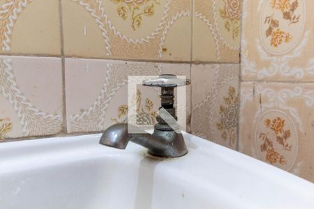 Casa à venda com 123m², 3 quartos e 2 vagasBanheiro - torneira