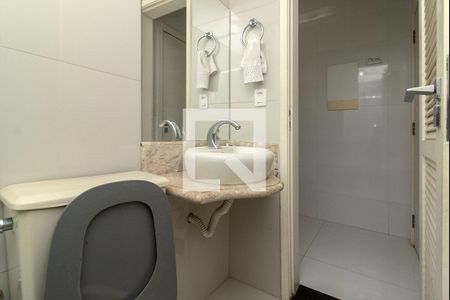 Apartamento para alugar com 140m², 3 quartos e 2 vagas Apartamento para alugar com 140m², 3 quartos e 2 vagasbanheiro na área de serviço_3