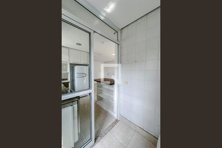 Apartamento à venda com 74m², 2 quartos e 1 vagaÁrea de Serviço