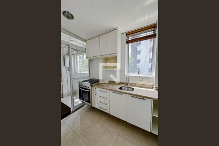 Apartamento à venda com 74m², 2 quartos e 1 vagaCozinha