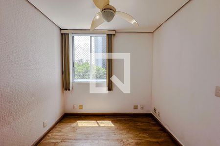 Apartamento à venda com 74m², 2 quartos e 1 vagaQuarto 2