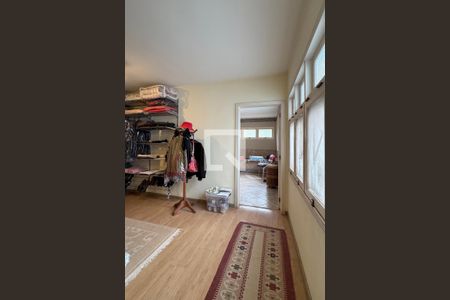 Casa de condomínio à venda com 450m², 4 quartos e 6 vagasCloset da suíte 1