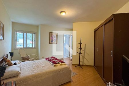 Casa de condomínio à venda com 450m², 4 quartos e 6 vagasSuíte 3