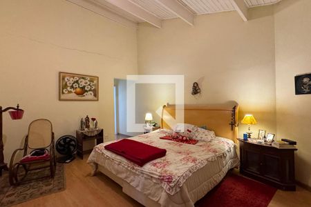 Casa de condomínio à venda com 450m², 4 quartos e 6 vagasSuíte 1
