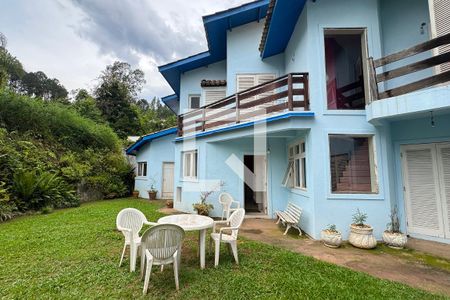 Casa de condomínio à venda com 450m², 4 quartos e 6 vagasQuintal