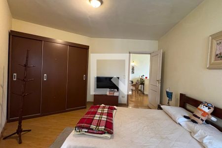 Casa de condomínio à venda com 450m², 4 quartos e 6 vagasSuíte 3