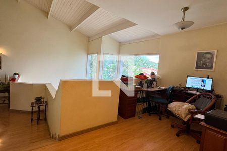 Casa de condomínio à venda com 450m², 4 quartos e 6 vagasHall