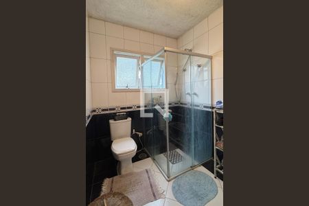 Casa de condomínio à venda com 450m², 4 quartos e 6 vagasBanheiro da Suíte 4