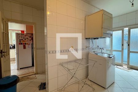 Casa de condomínio à venda com 450m², 4 quartos e 6 vagasÁrea de Serviço