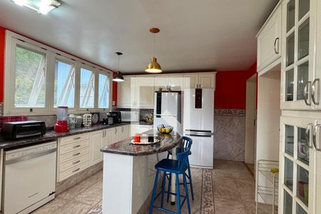 Casa de condomínio à venda com 450m², 4 quartos e 6 vagasCozinha