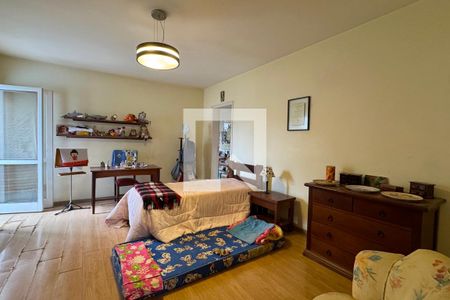 Casa de condomínio à venda com 450m², 4 quartos e 6 vagasSuíte 2