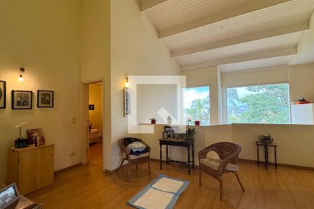 Casa de condomínio à venda com 450m², 4 quartos e 6 vagasSala de TV