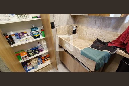 Apartamento à venda com 120m², 3 quartos e 4 vagasBanheiro da Suíte