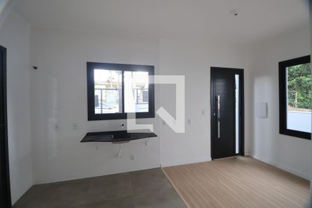Casa à venda com 46m², 2 quartos e 1 vagaSala/Cozinha