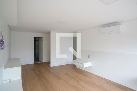 Casa de condomínio à venda com 800m², 5 quartos e 10 vagasSuíte 1