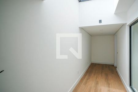 Casa de condomínio à venda com 800m², 5 quartos e 10 vagasAcesso para as suítes