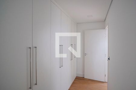 Casa de condomínio à venda com 800m², 5 quartos e 10 vagasCloset suíte 2