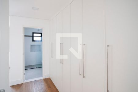 Casa de condomínio à venda com 800m², 5 quartos e 10 vagasCloset suíte 3