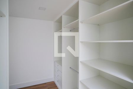 Casa de condomínio à venda com 800m², 5 quartos e 10 vagasCloset suíte 1