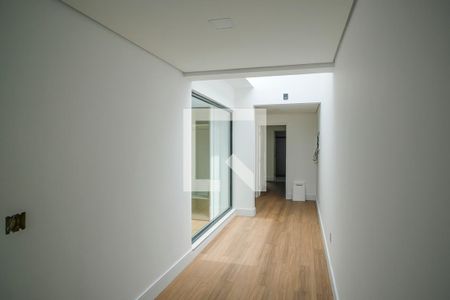 Casa de condomínio à venda com 800m², 5 quartos e 10 vagasAcesso para as suítes