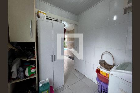 Casa à venda com 149m², 3 quartos e 3 vagas Casa à venda com 149m², 3 quartos e 3 vagasLavanderia