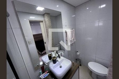 Casa à venda com 149m², 3 quartos e 3 vagas Casa à venda com 149m², 3 quartos e 3 vagasBanheiro da Suíte