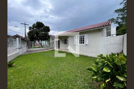 Casa à venda com 149m², 3 quartos e 3 vagas Casa à venda com 149m², 3 quartos e 3 vagasÁrea comum